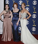 2009-11-20-61st-Primetime-Emmy-Awards-043.jpg