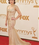 2011-09-18-63rd-Annual-Primetime-Emmy-Awards-Arrivals-046.jpg