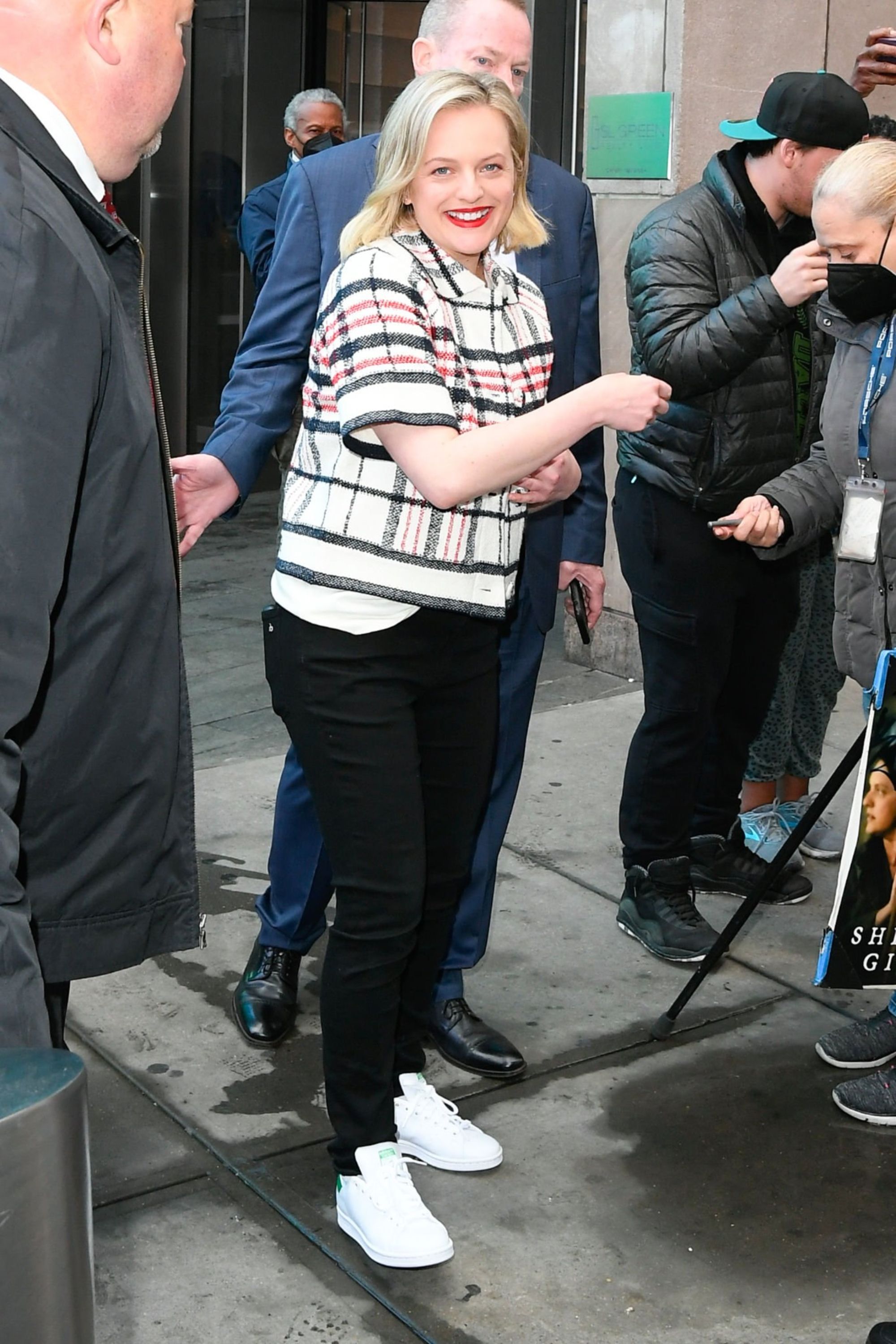 2022-04-26-Candids-Outside-at-Sirius-XM-Studios-005.jpg