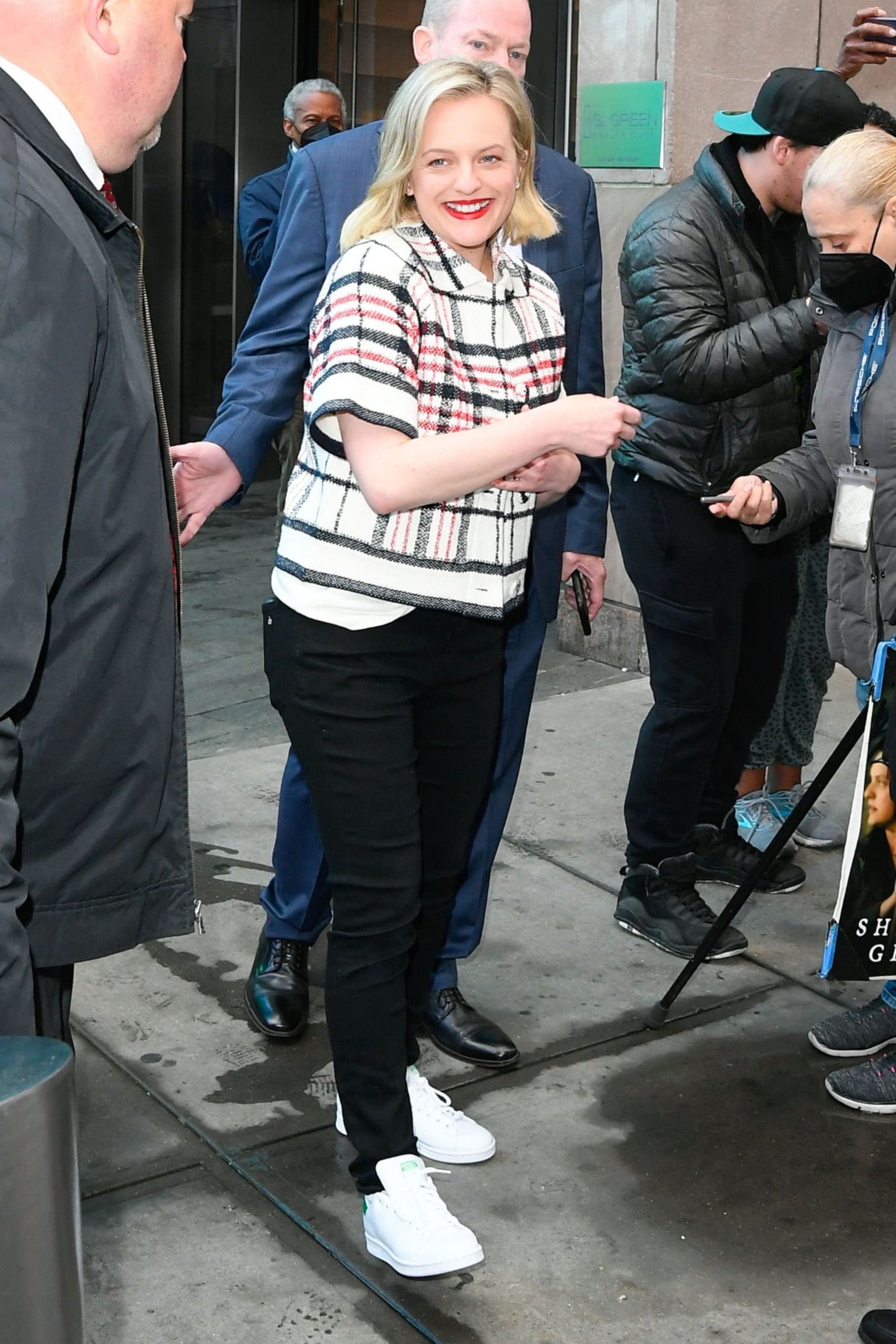 2022-04-26-Candids-Outside-at-Sirius-XM-Studios-006.jpg