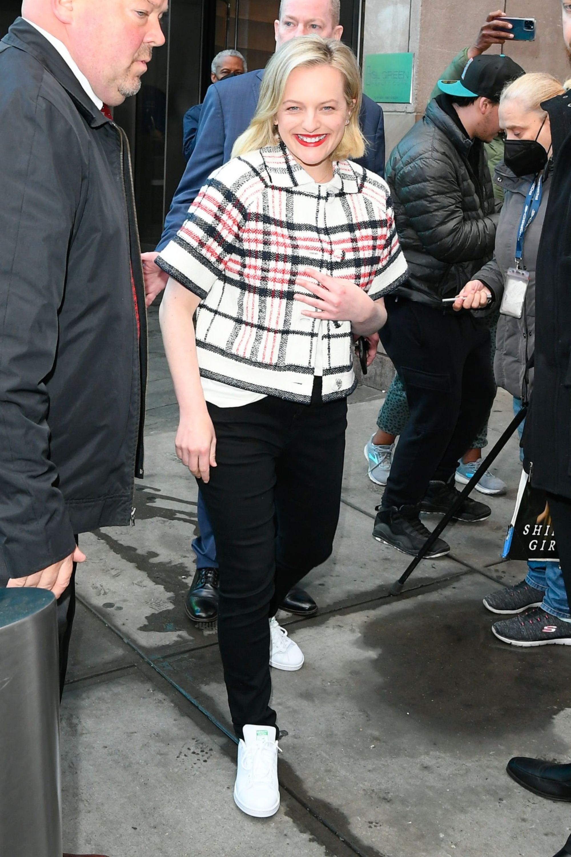 2022-04-26-Candids-Outside-at-Sirius-XM-Studios-011.jpg