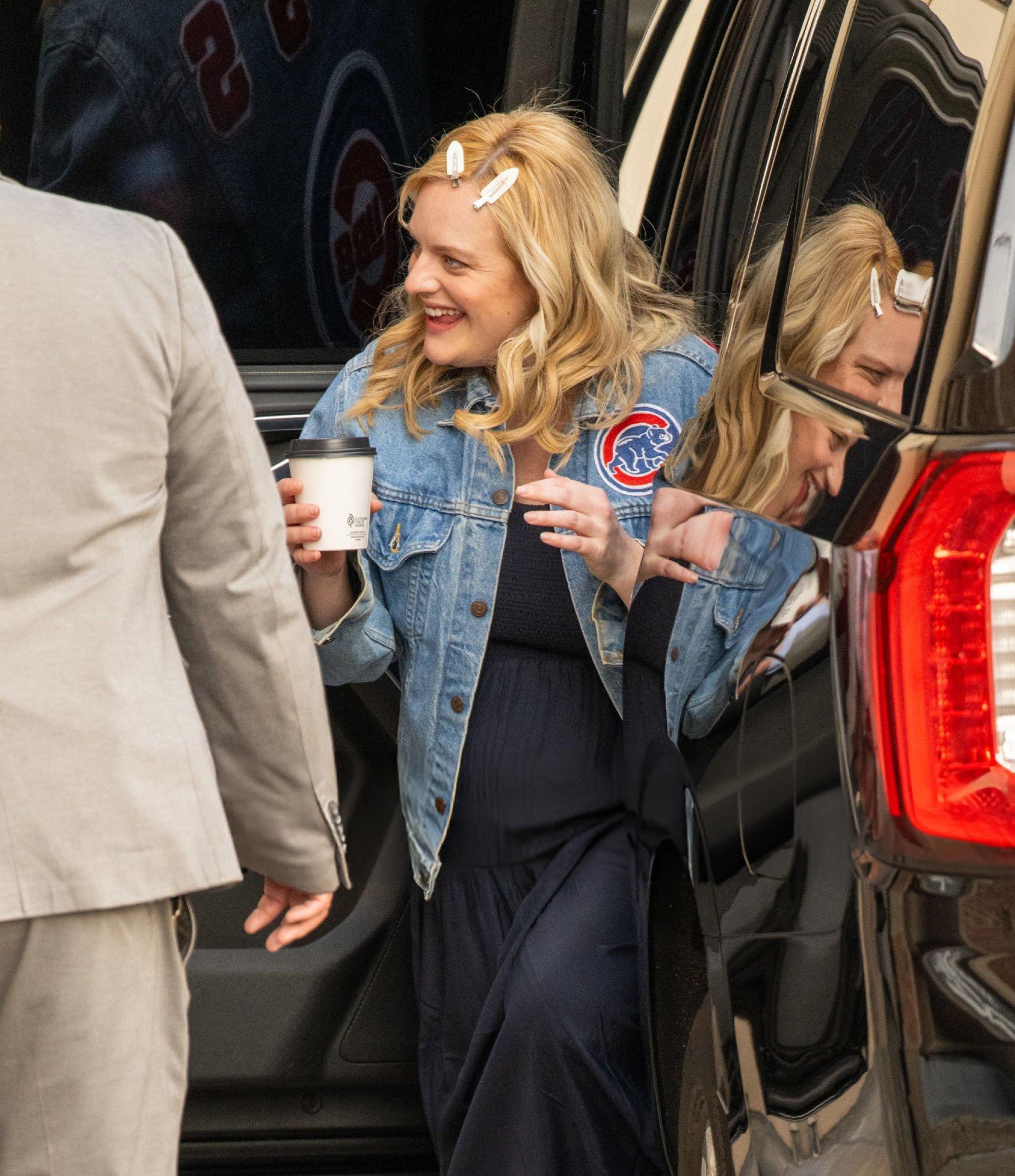 2024-01-30-Candids-Outside-Jimmy-Kimmel-Live-Studios-013.jpg