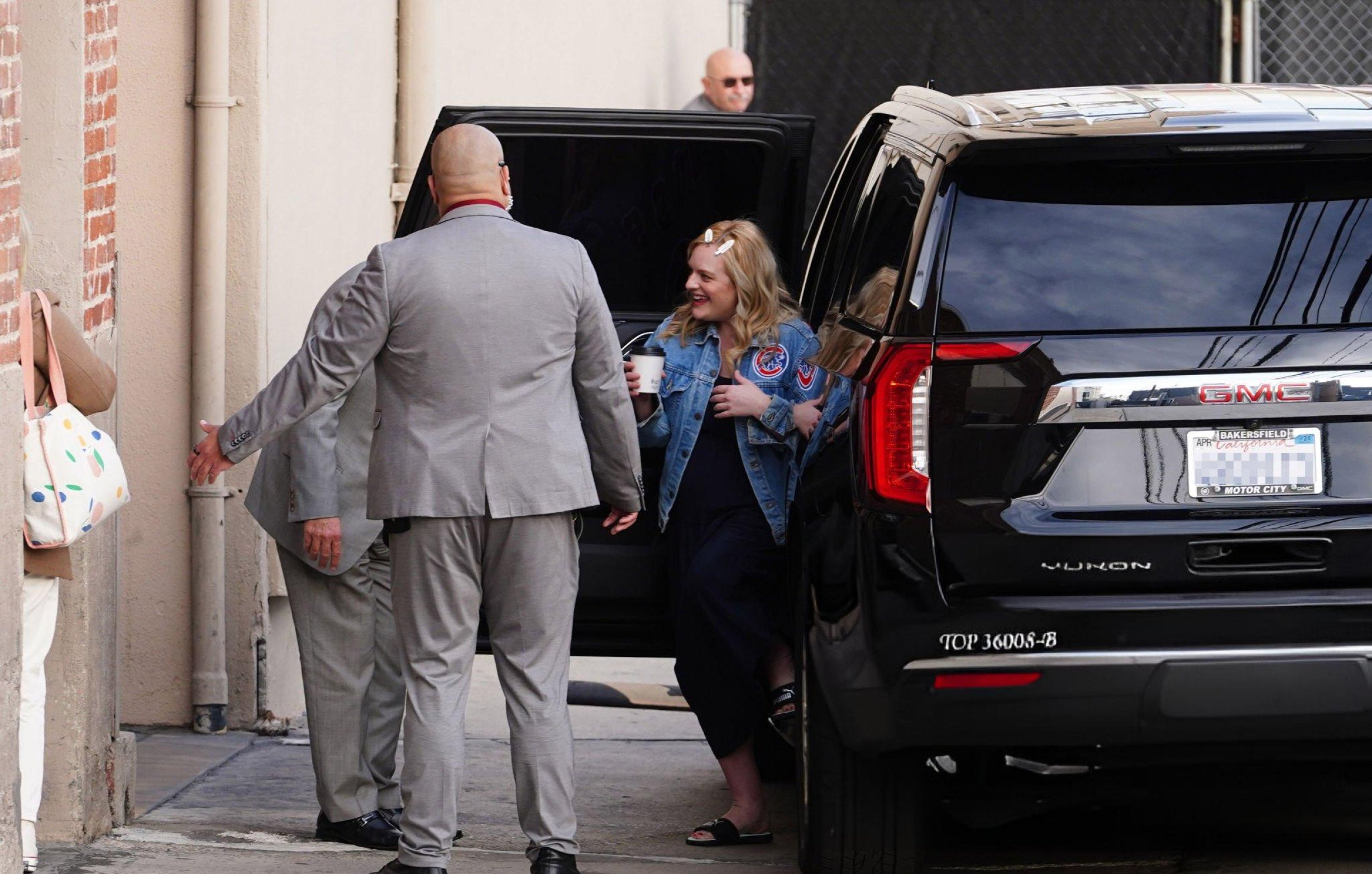 2024-01-30-Candids-Outside-Jimmy-Kimmel-Live-Studios-015.jpg