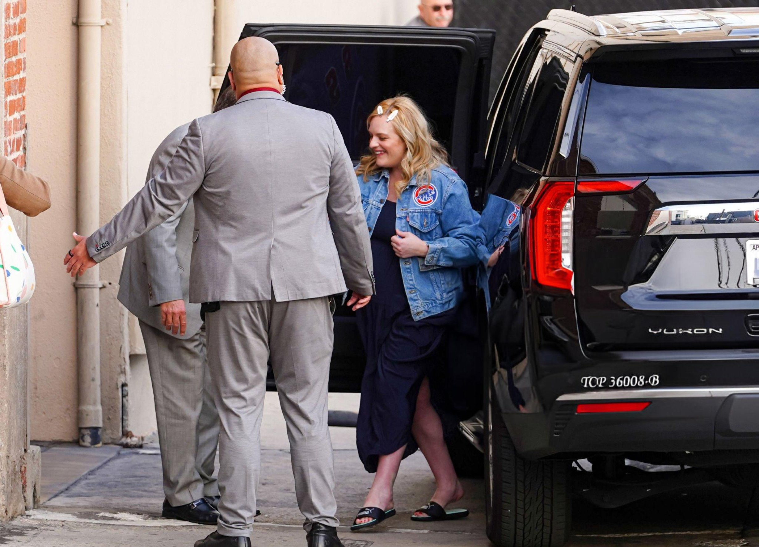 2024-01-30-Candids-Outside-Jimmy-Kimmel-Live-Studios-018.jpg