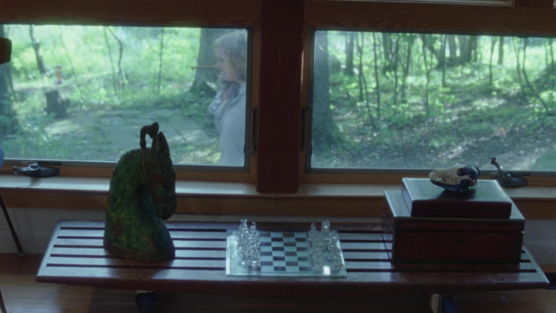 Queen-Of-Earth-0347.jpg Queen-Of-Earth-0347.jpg