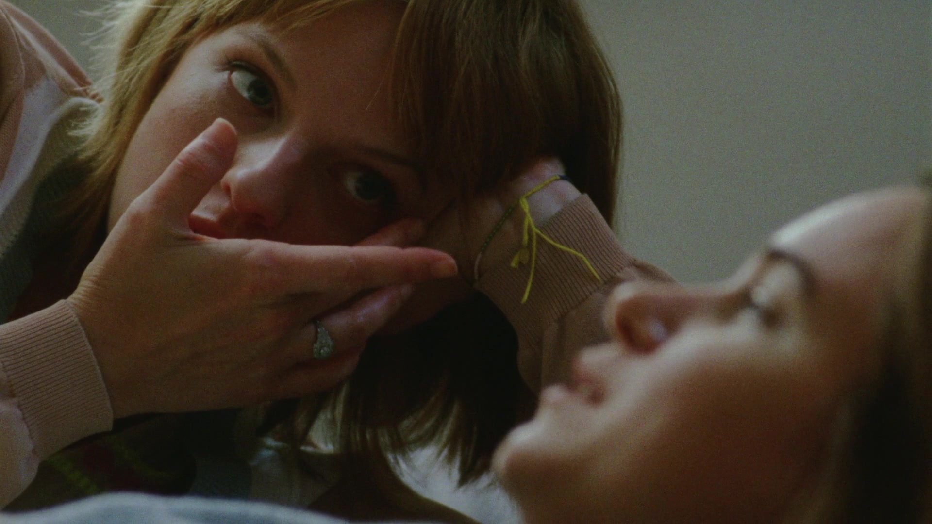 Queen-Of-Earth-0995.jpg Queen-Of-Earth-0995.jpg