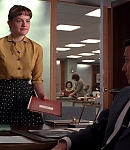 Mad-Men-Season-02-For-Those-Who-Think-Young-075.jpg