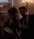 The-West-Wing-1x17-064.jpg