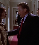 The-West-Wing-1x22-018.jpg