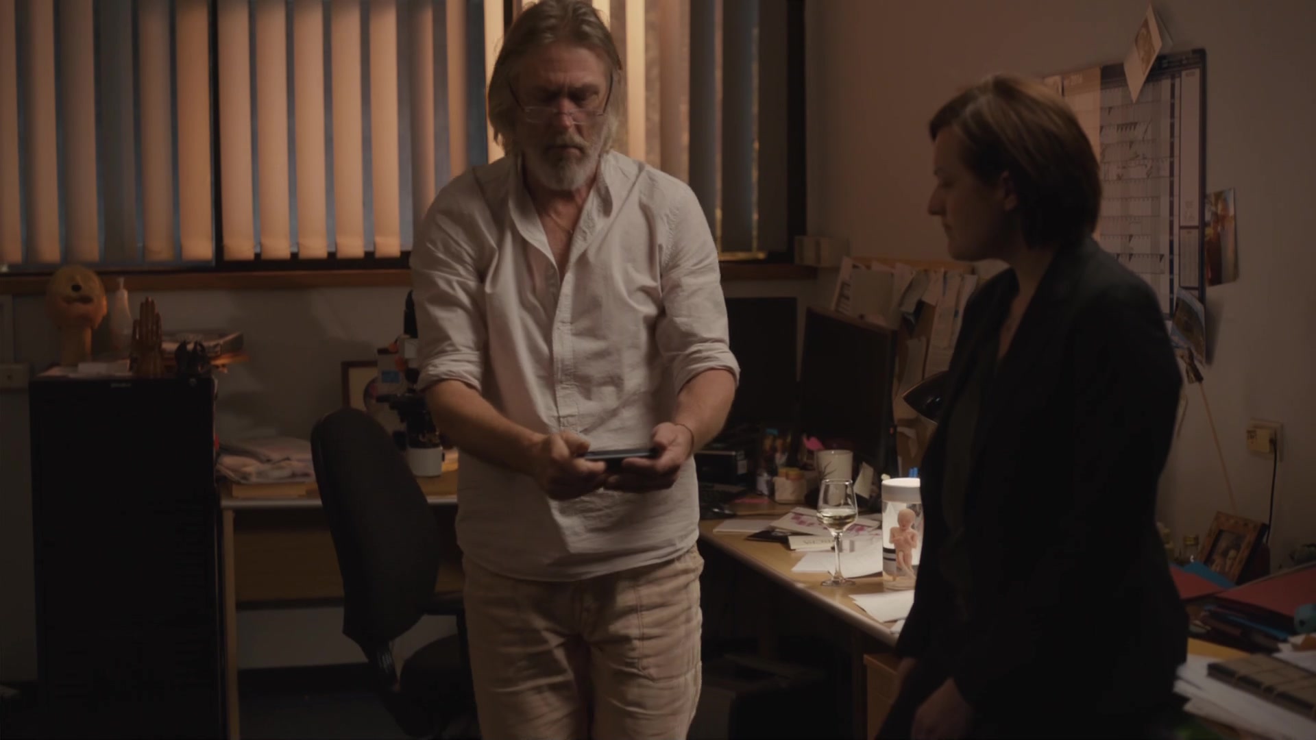 Top-Of-The-Lake-S02x02-1146.jpg Top-Of-The-Lake-S02x02-1146.jpg