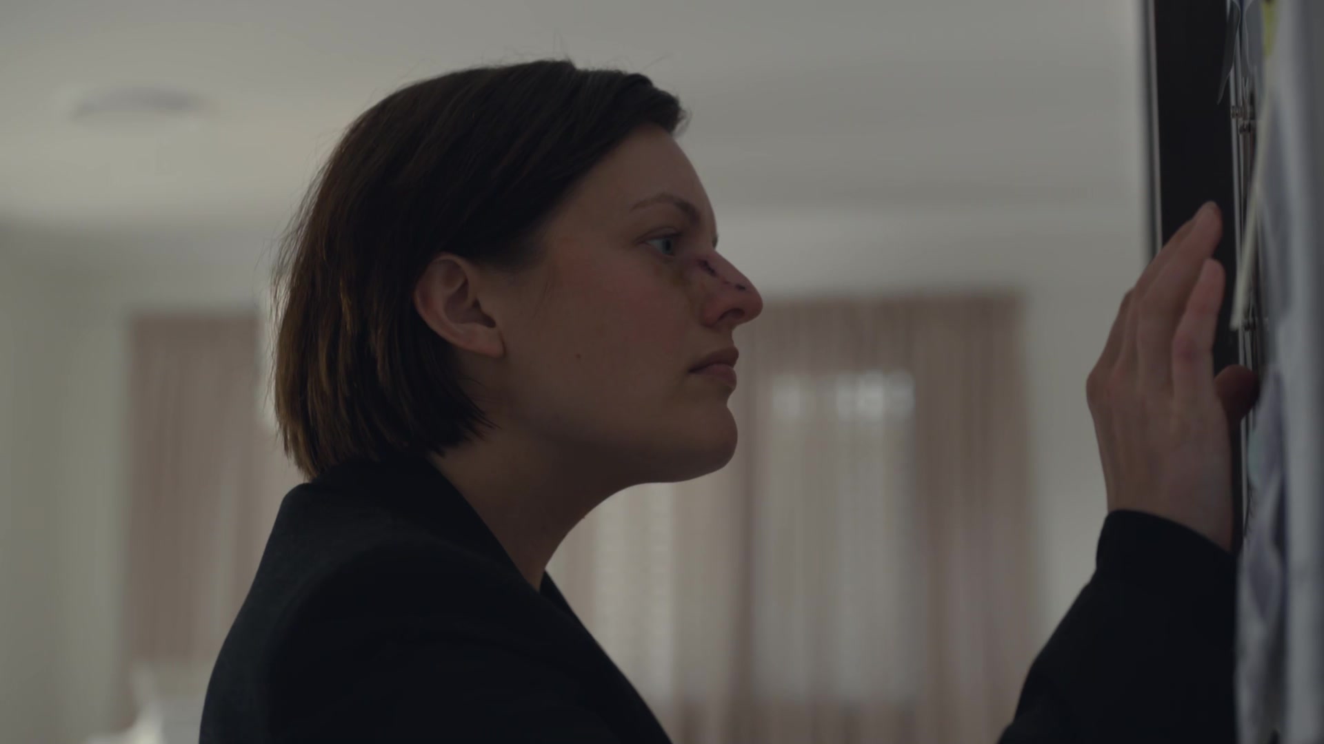 Top-Of-The-Lake-S02x04-483.jpg Top-Of-The-Lake-S02x04-483.jpg